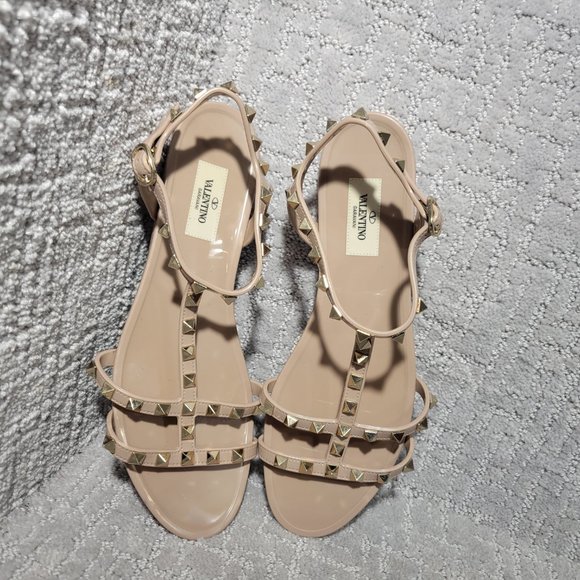 Valentino Garavani Shoes - Valentino Garavani Rockstud Women's Size EU 38 Poudre Flat Rubber Sandals